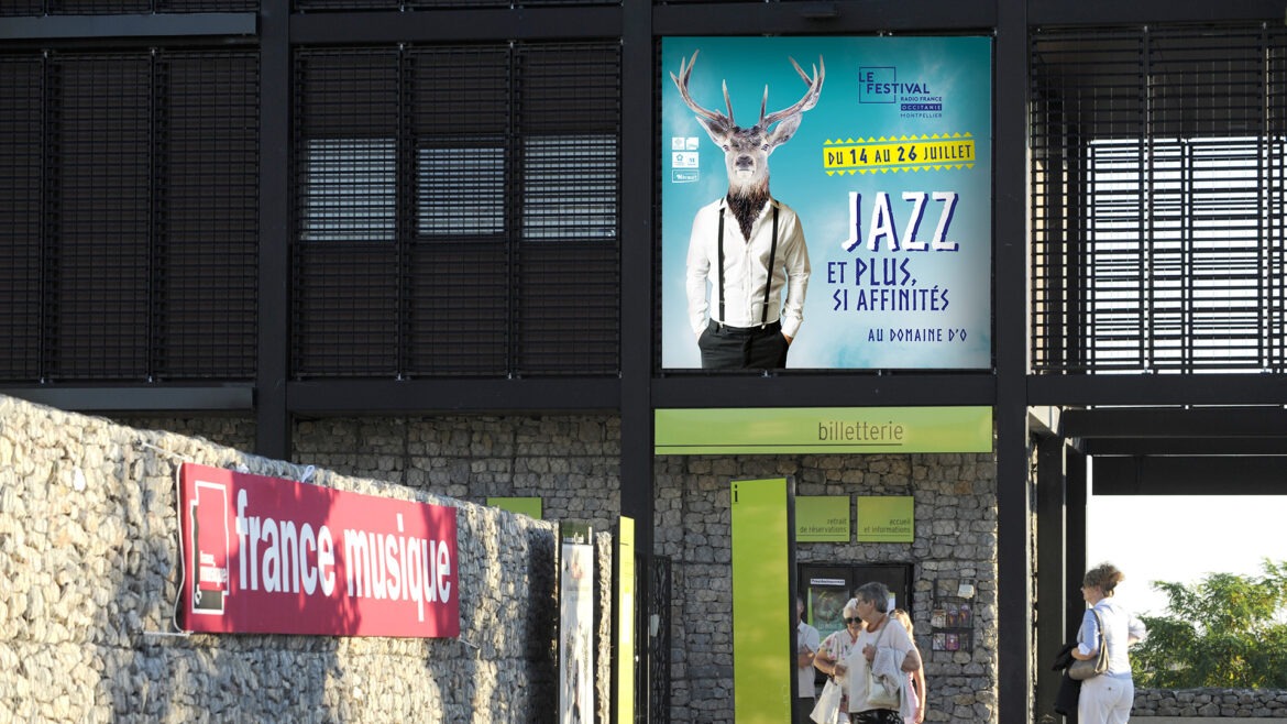 signalétique urbaine panneau pancarte jazz festival radio france